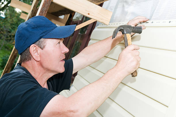 Affordable siding repair and maintenance services in Huntington Park, CA
